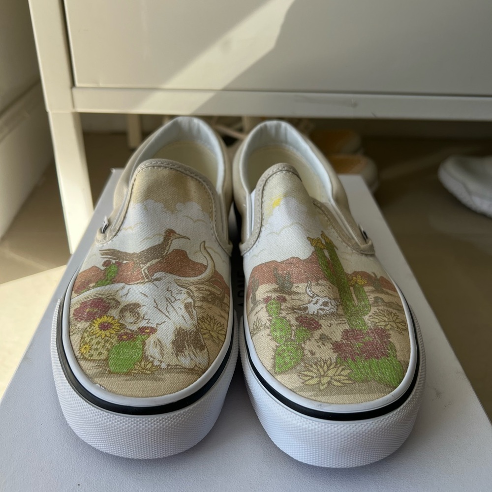 NEW Vans desert vibe slip on shoes women’s size 6